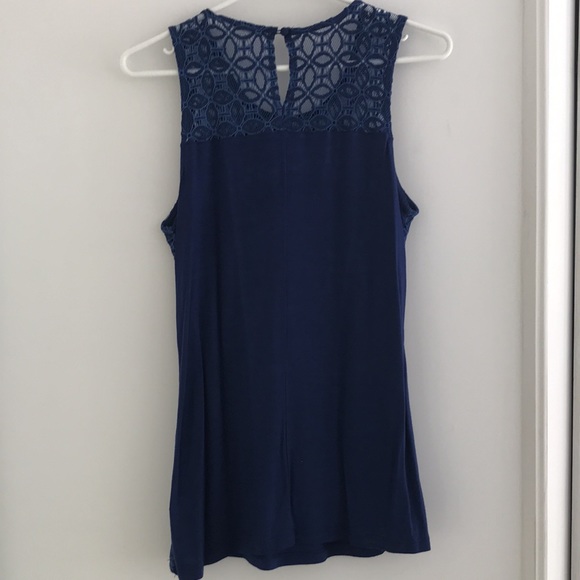 Suzy Shier | Women’s sleeveless blouse. Size M. Lace detail. Blue. Preloved. - Picture 4 of 7